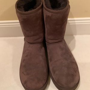 Classic II Genuine Shearling Lined Short Boot